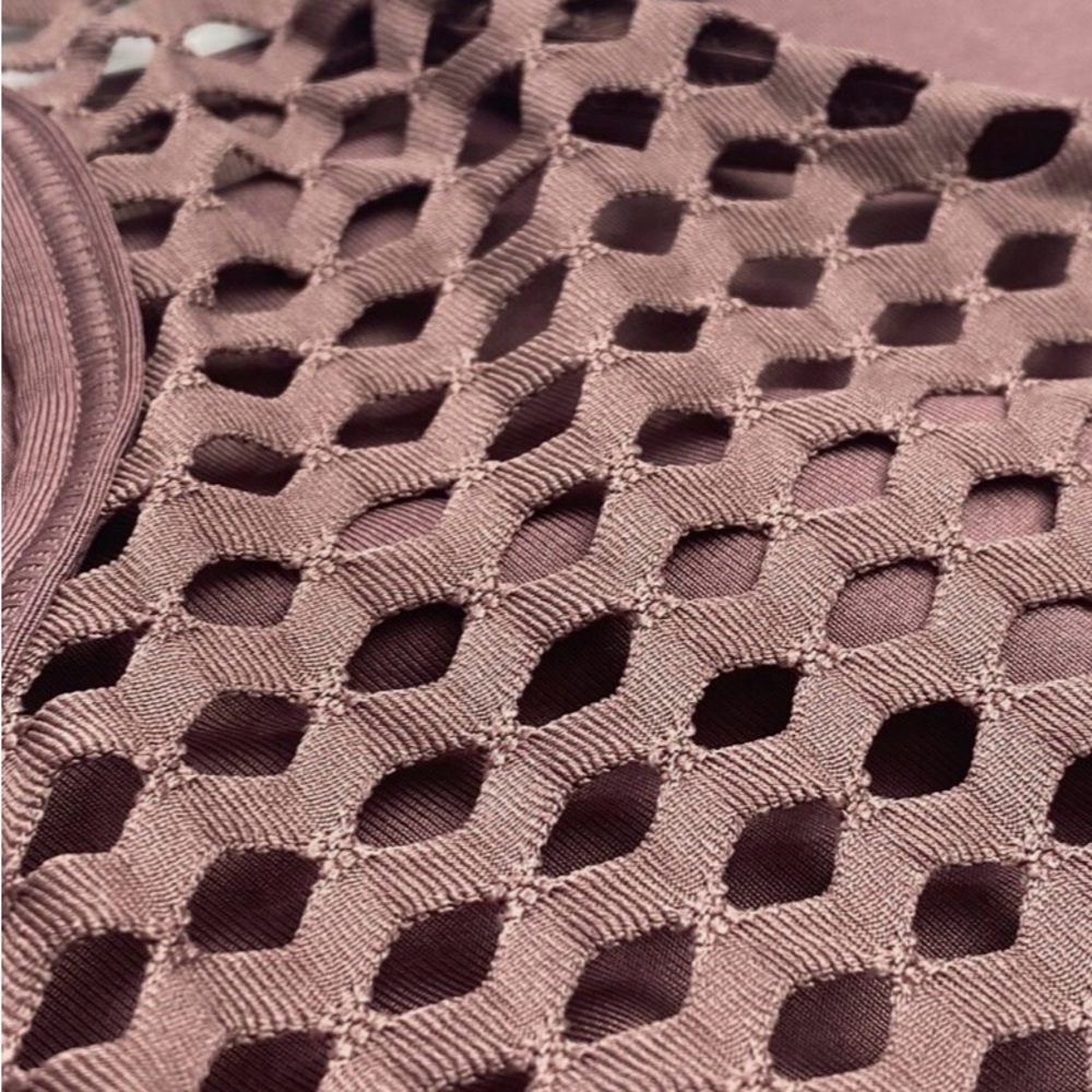 Pink Victoria Secrets Ultimate Mesh Razorback Sports Bra NWOT Small - Picture 8 of 8